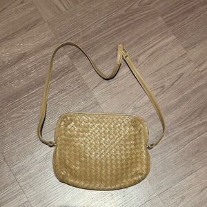 Elegant leather Tan  crossbody Bag